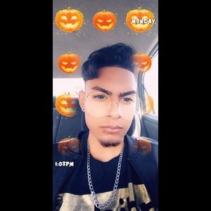 Meet your Posher, Juan